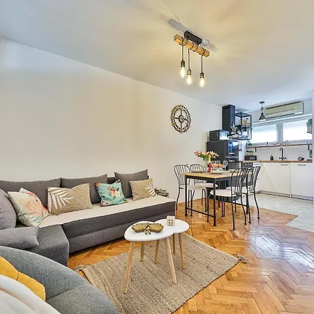 Apartment Cozy With View